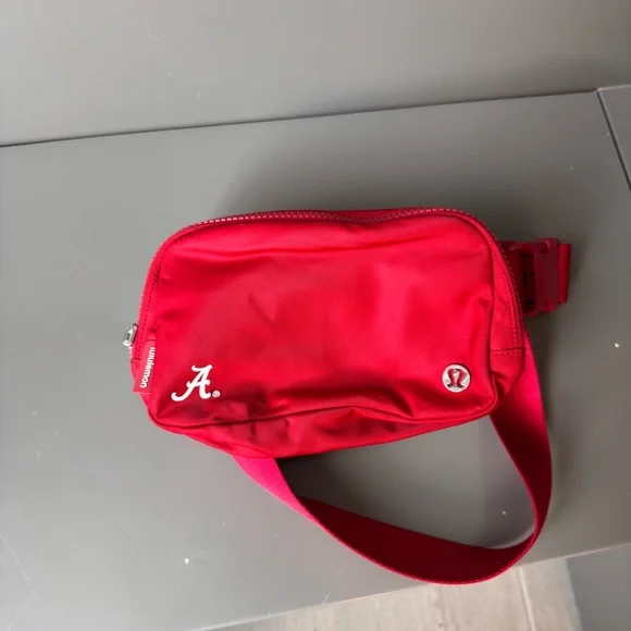 Lululemon Athletica Alabama Crimson Belt Bag - Picture 2 of 2